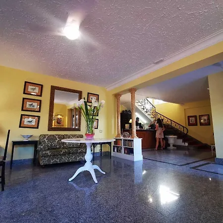 Don Cándido Hotel *