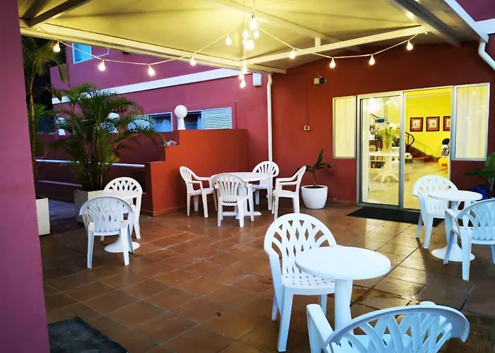Don Candido Hotel *